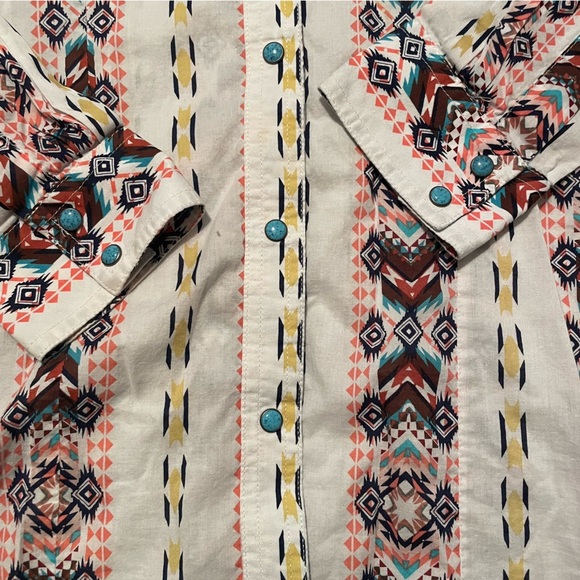 Wrangler Women's Aztec Geometric Button-Up Southwestern Design Shirt Size Small - Picture 3 of 4